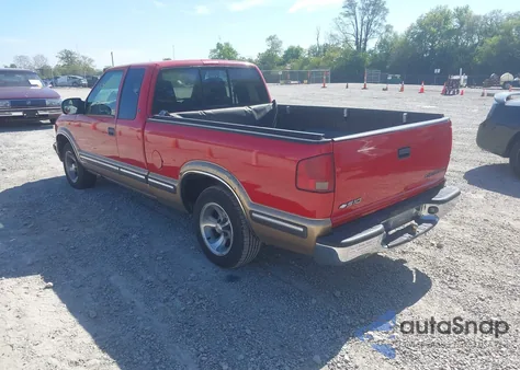 1998 Chevrolet S-10 Ls Fleetside z USA, uszkodzony, nr VIN 1GCCS1943W8251169